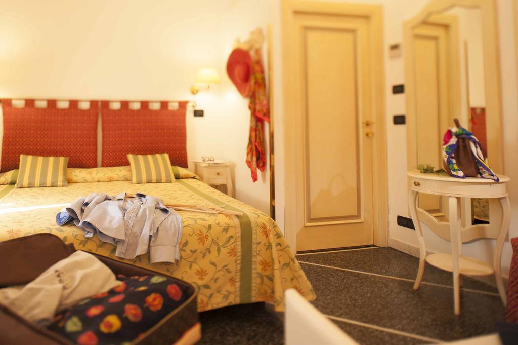 Hotel Astigiana & Appartamenti Varazze Exterior foto